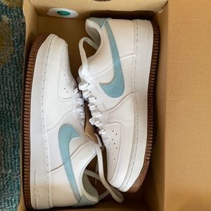 Nike Air Force 1 07 LV8